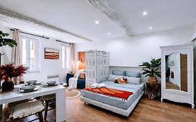 Studio aux pieds des Parfumeries